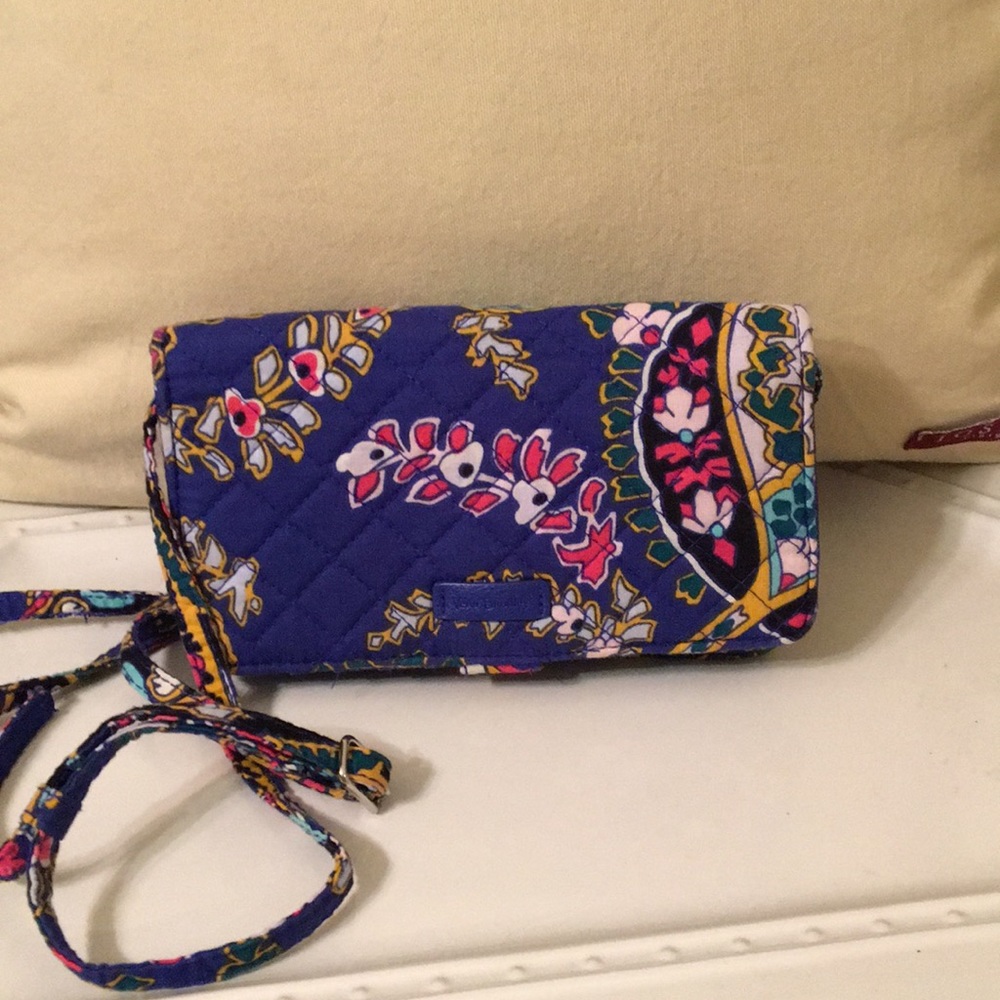 Vera Bradley Wristlet  Gently Used